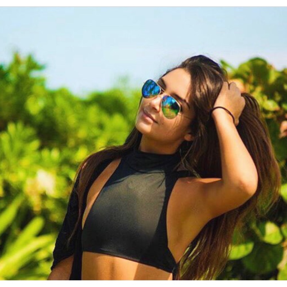 Meet Your Posher - Picture 7 of 8